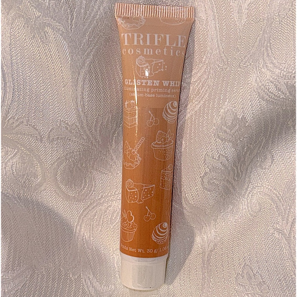 TRIFLE COSMETICS
Glisten Whip ...
$38
A unique illuminating primer